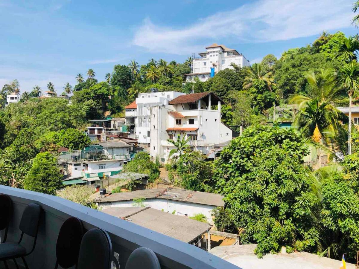 Suisse Villa Kandy Exterior foto